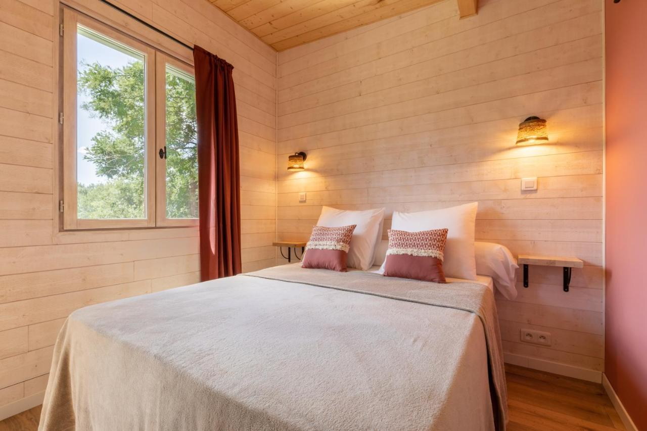 Le Mas Des Cerisiers Jacuzzi Et Sauna Inclus Pour Tous Les Logements Avinhão Exterior foto
