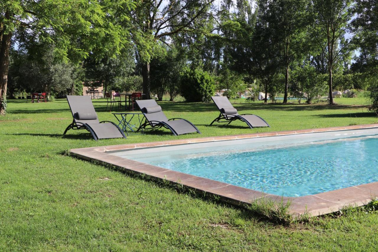 Le Mas Des Cerisiers Jacuzzi Et Sauna Inclus Pour Tous Les Logements Avinhão Exterior foto