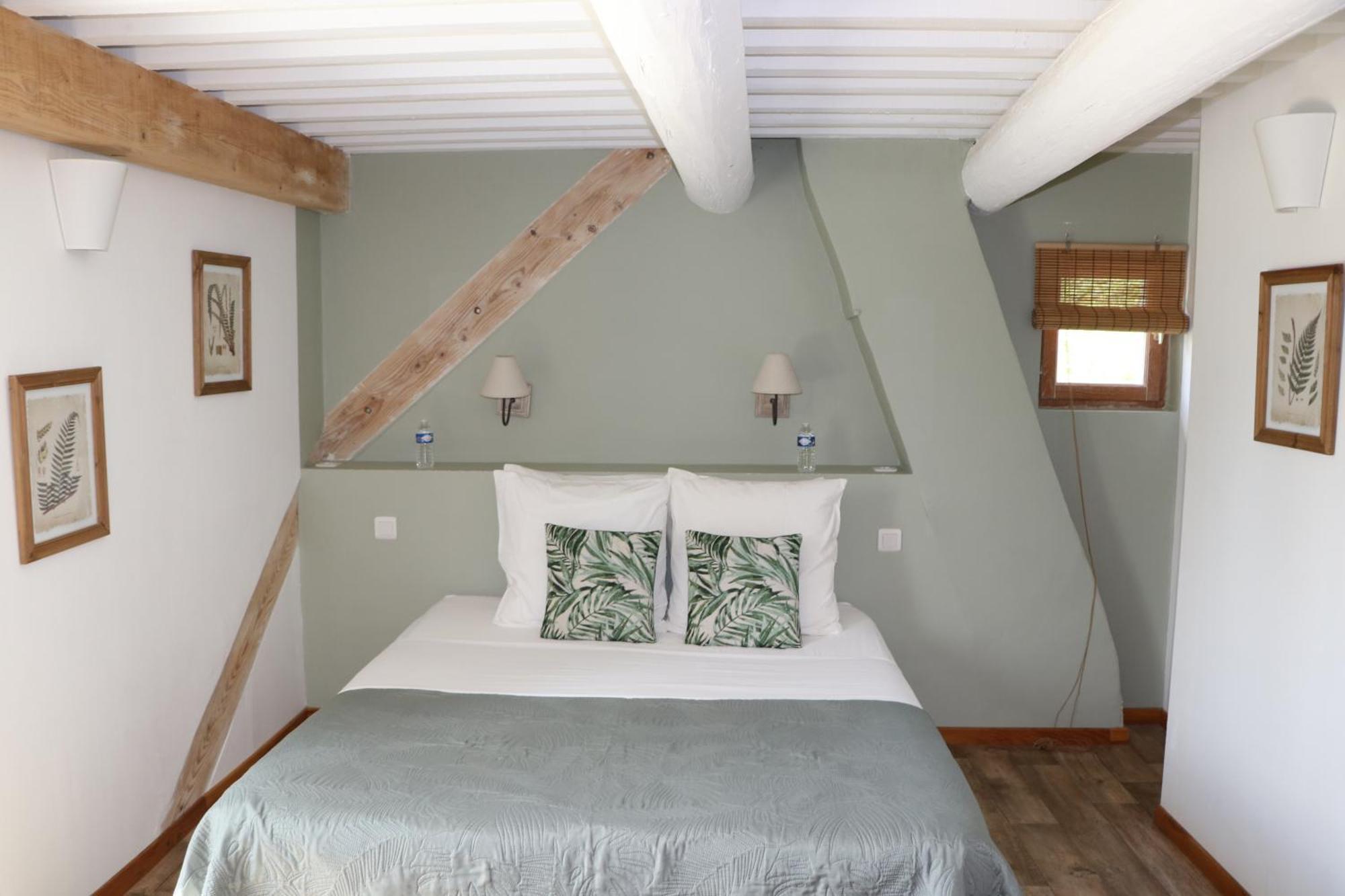 Le Mas Des Cerisiers Jacuzzi Et Sauna Inclus Pour Tous Les Logements Avinhão Exterior foto