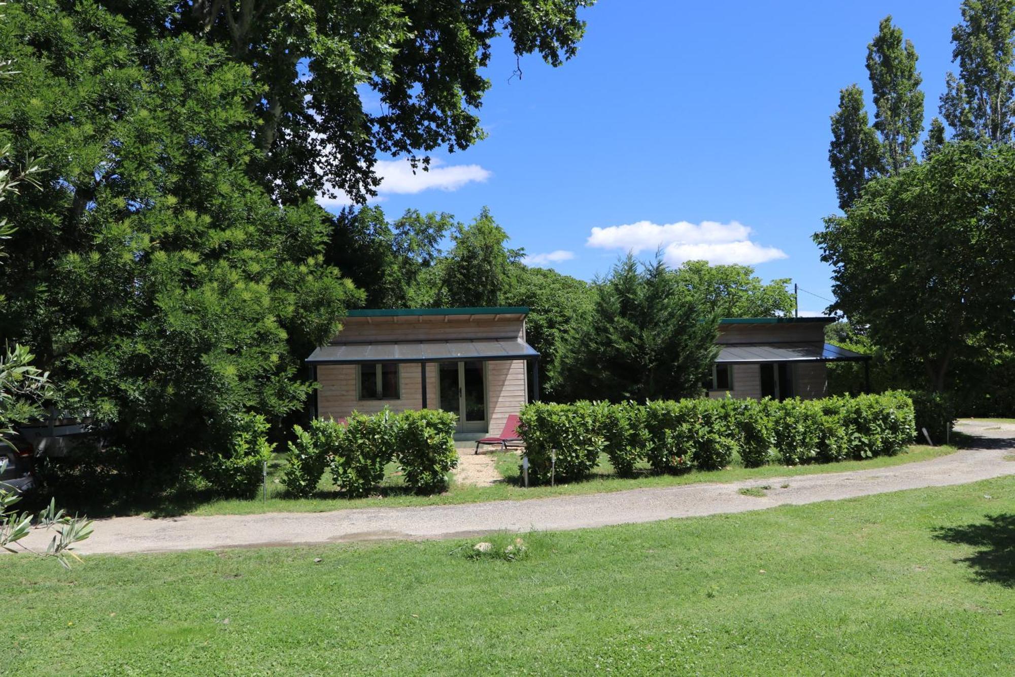 Le Mas Des Cerisiers Jacuzzi Et Sauna Inclus Pour Tous Les Logements Avinhão Exterior foto
