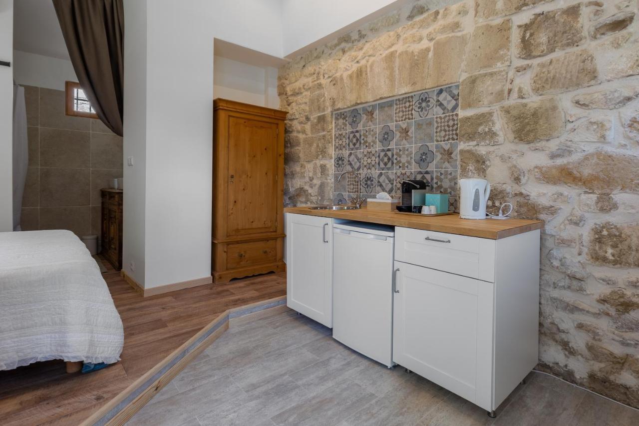 Le Mas Des Cerisiers Jacuzzi Et Sauna Inclus Pour Tous Les Logements Avinhão Exterior foto